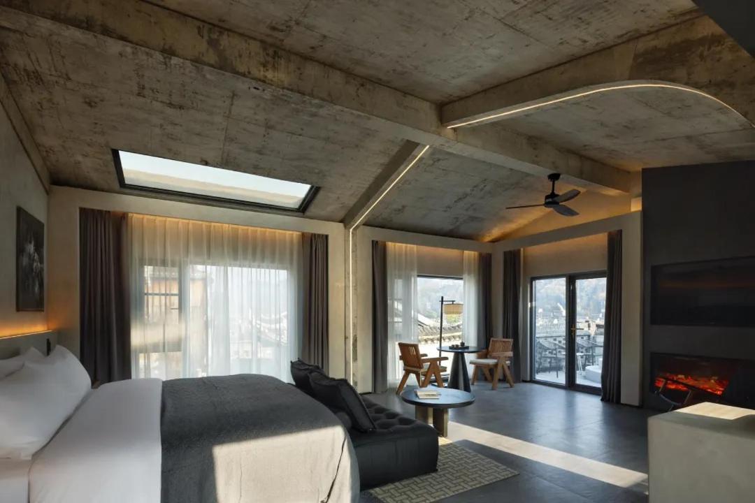 Phoenix Hall House Hotel Fenghuang Eksteriør billede